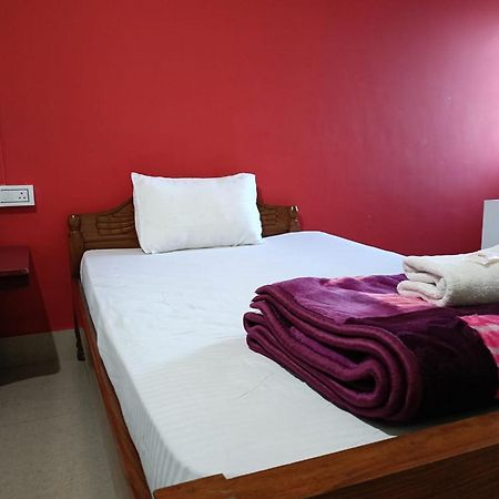 Hotel Bhargav Гувахати Екстериор снимка