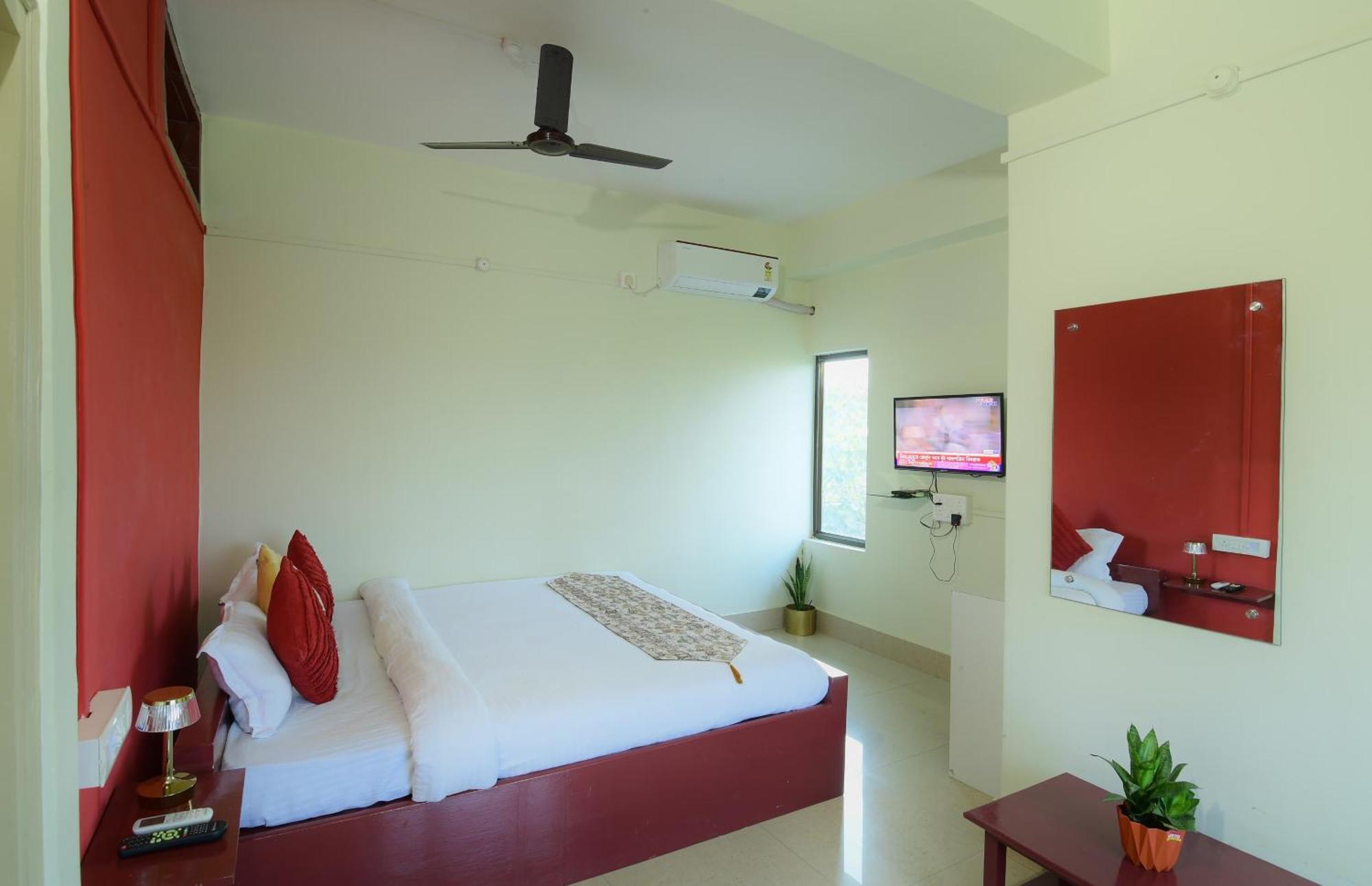 Hotel Bhargav Гувахати Екстериор снимка