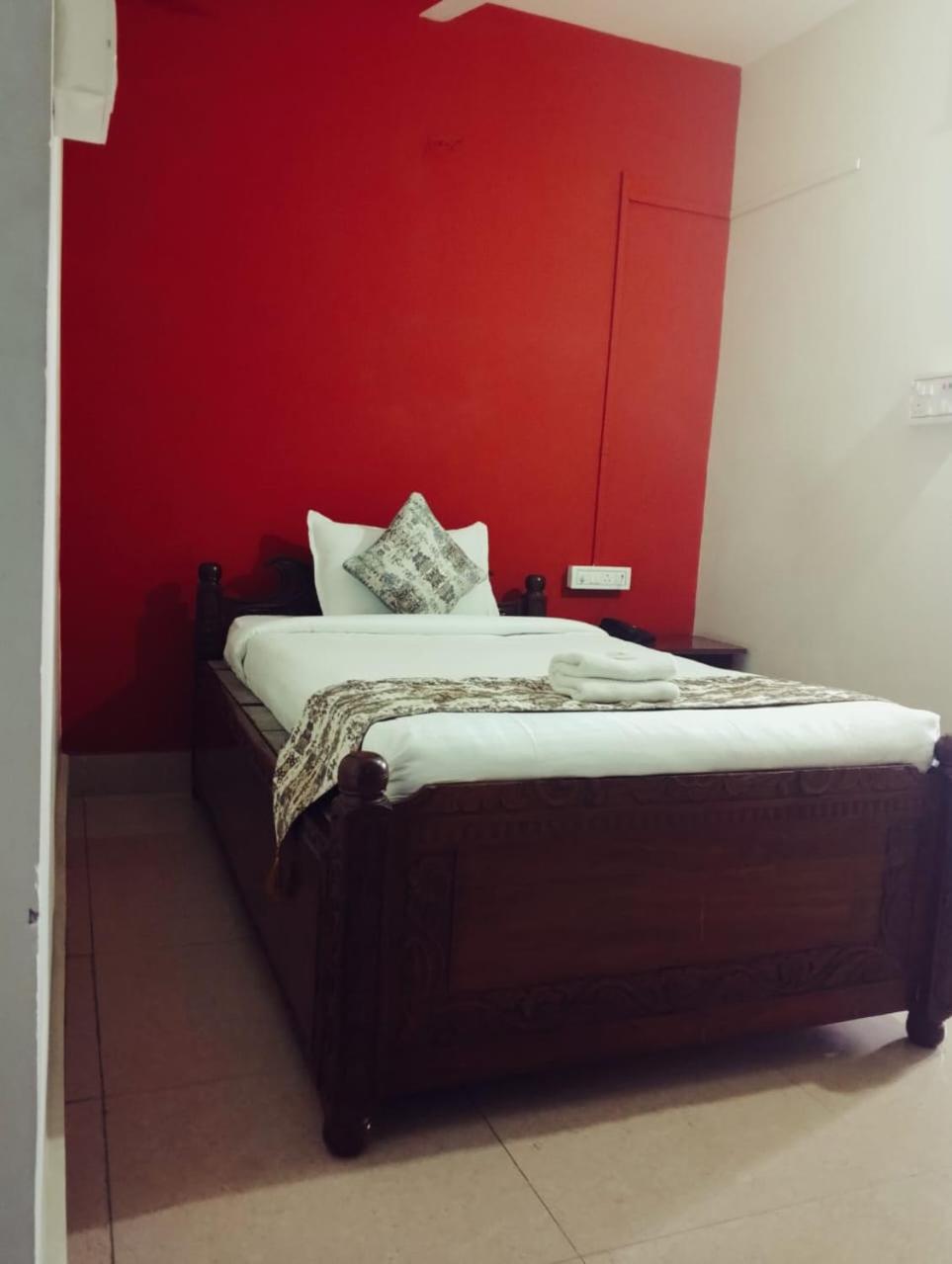 Hotel Bhargav Гувахати Екстериор снимка