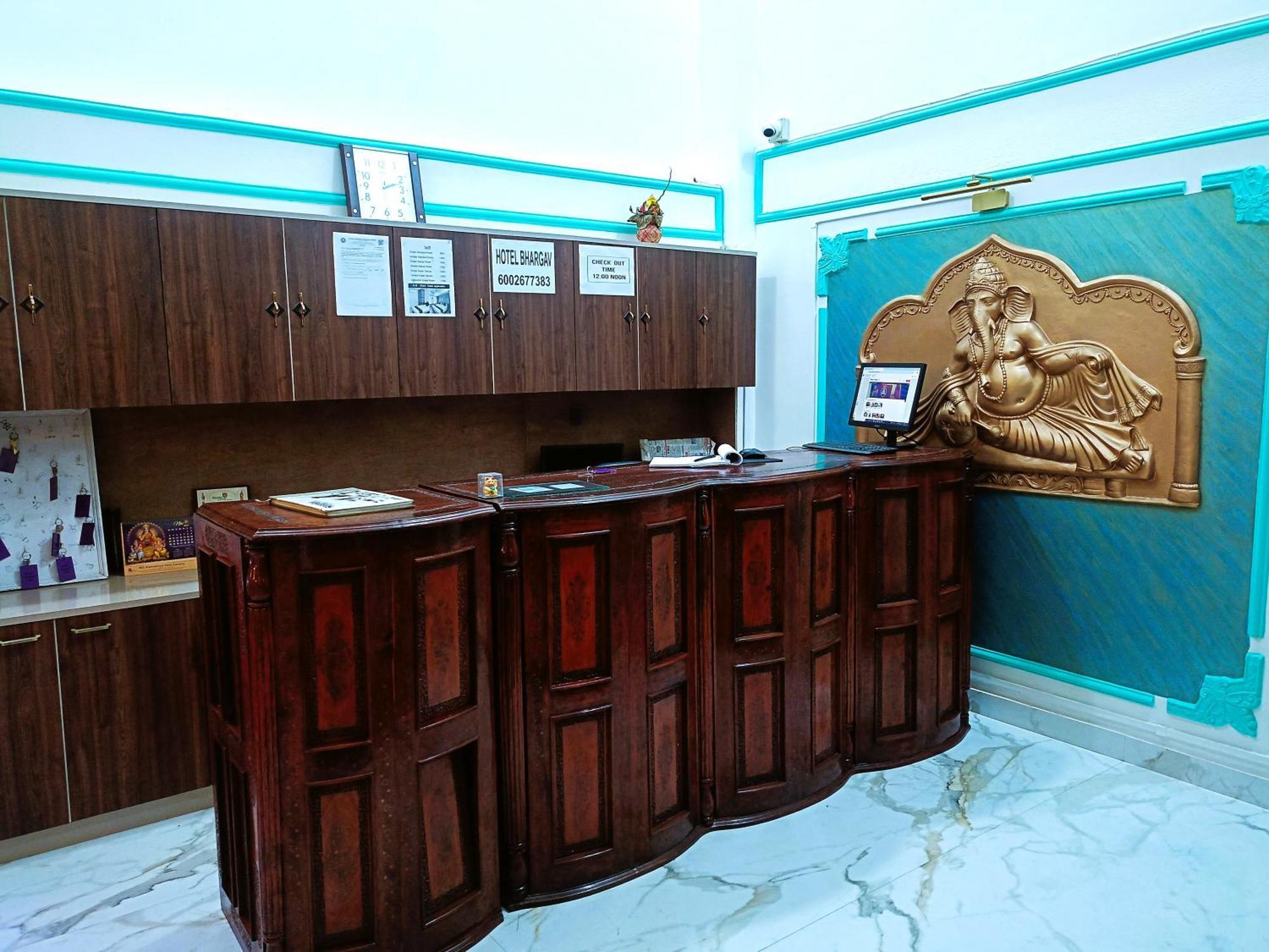 Hotel Bhargav Гувахати Екстериор снимка